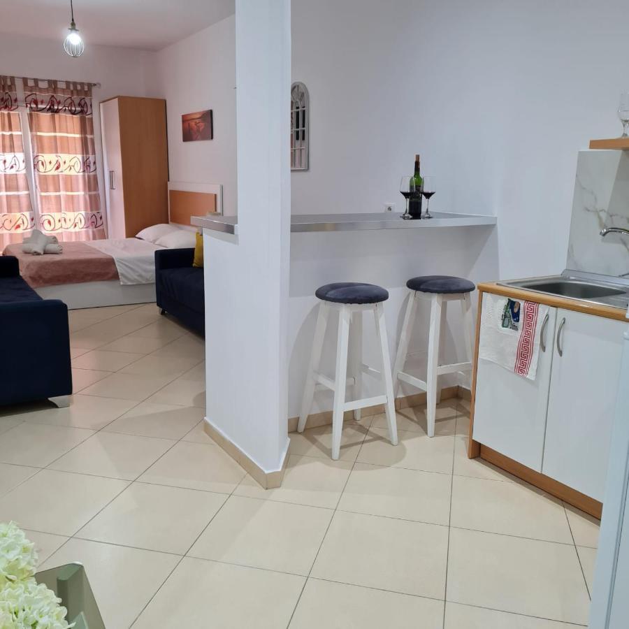 Studio By The Beach - Vlorë Εξωτερικό φωτογραφία