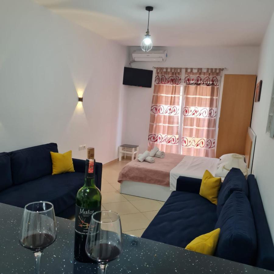 Studio By The Beach - Vlorë Εξωτερικό φωτογραφία